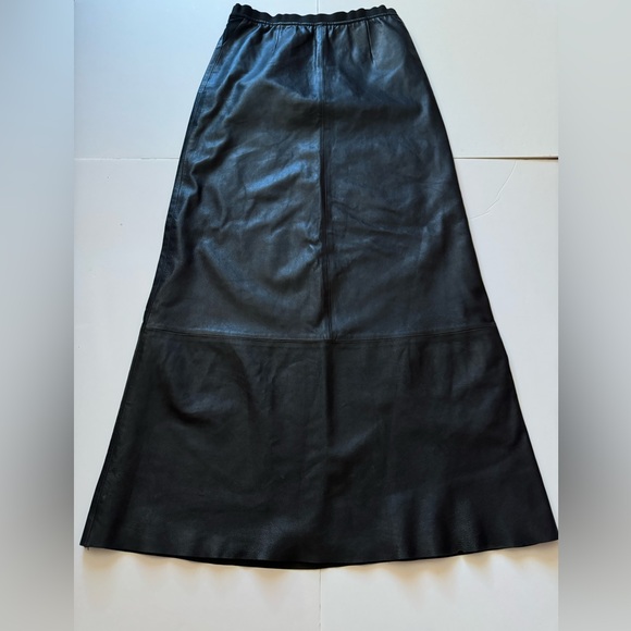 Vintage Banana Republic 100% Genuine Leather Long A-Lined Skirt Size 0 - Picture 2 of 4